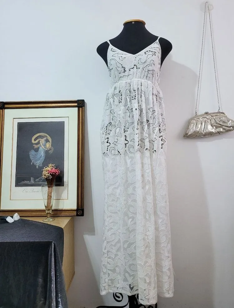 vestido branco de renda
