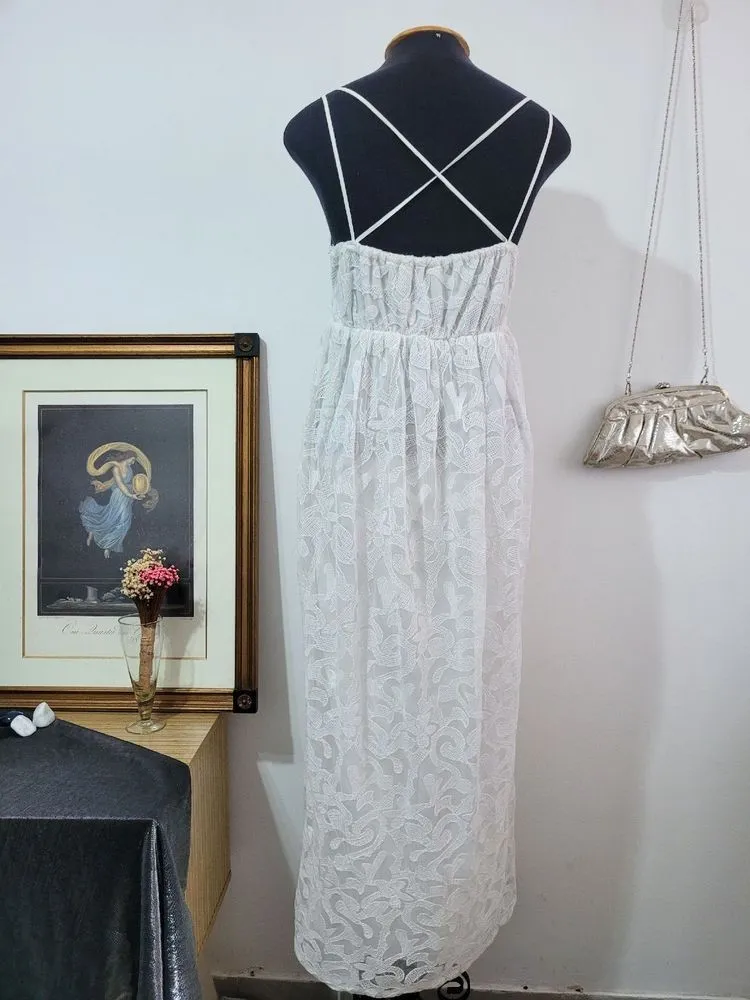 vestido branco de renda