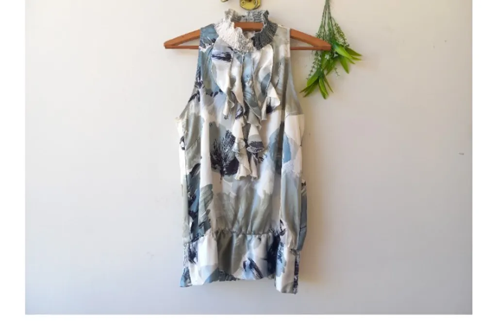 blusa feminina estampada com babados