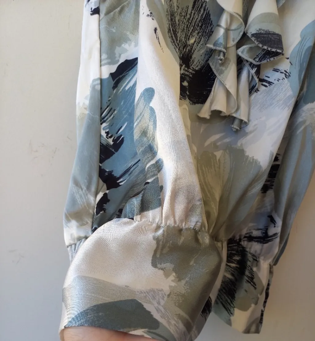 blusa feminina estampada com babados