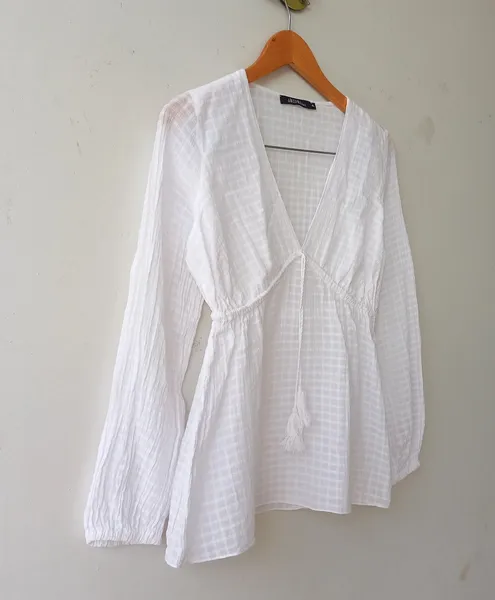 bata feminina manga longa branca amissima