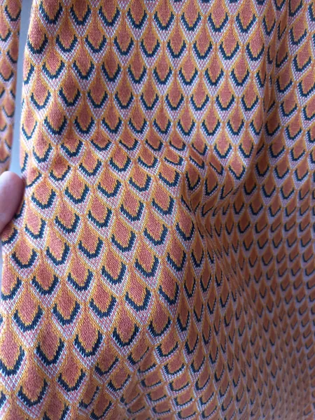 vestido curto manga longa estampado amaro