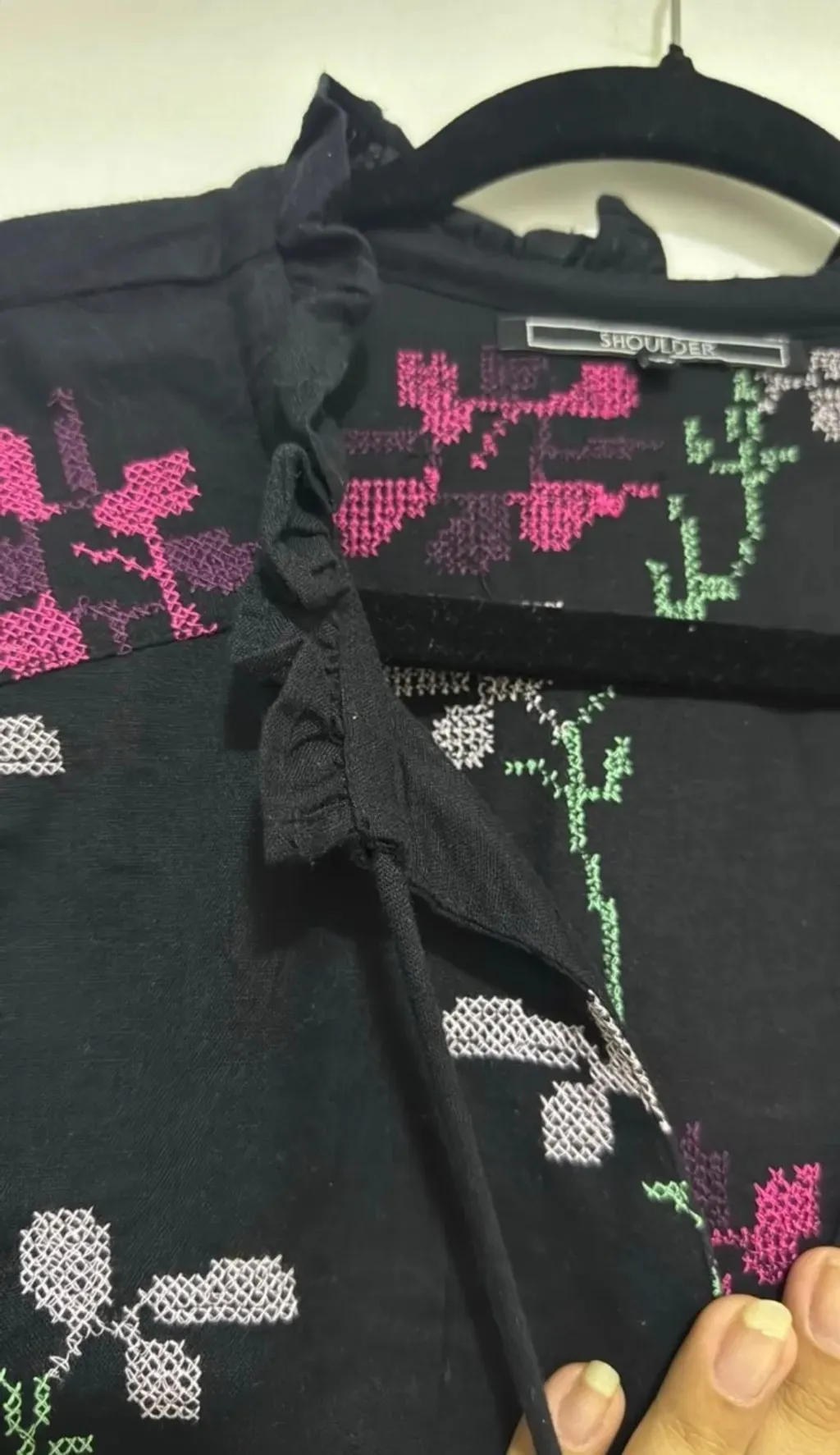 Bata shoulder bordada