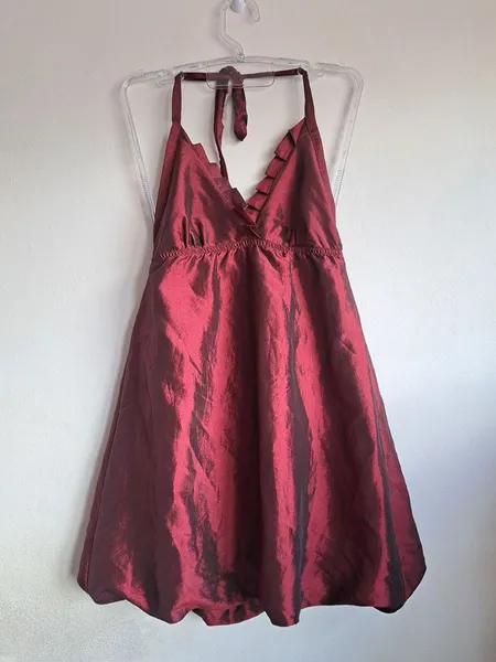 vestido vermelho frente única