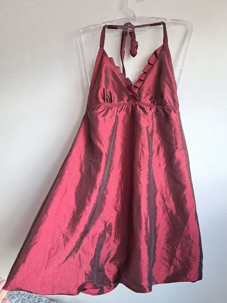 vestido vermelho frente única