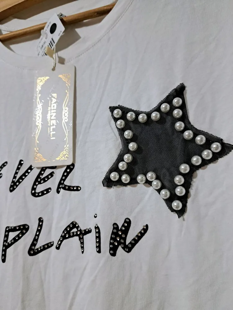 t-shirt facinelli nova com etiqueta
