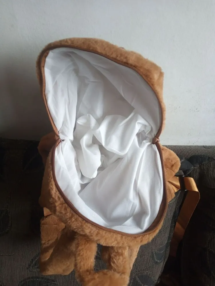 mochila labubu nova  de pelúcia