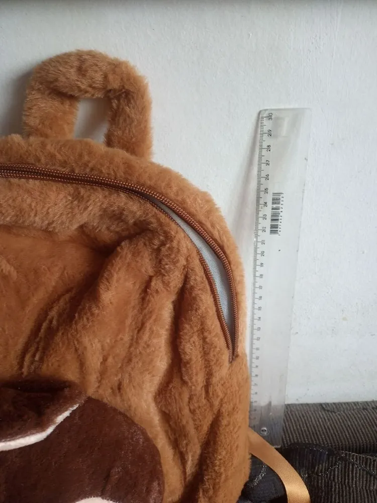 mochila labubu nova  de pelúcia