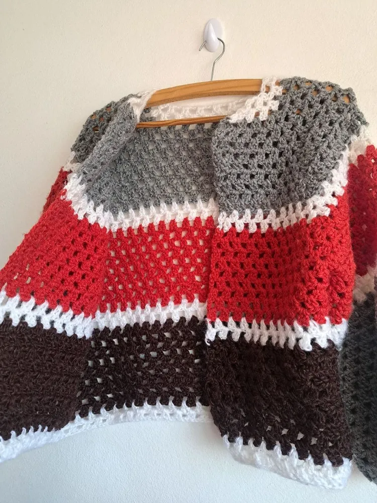 cardigan feito a mão novo