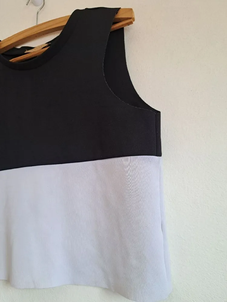 cropped zara preto e branco