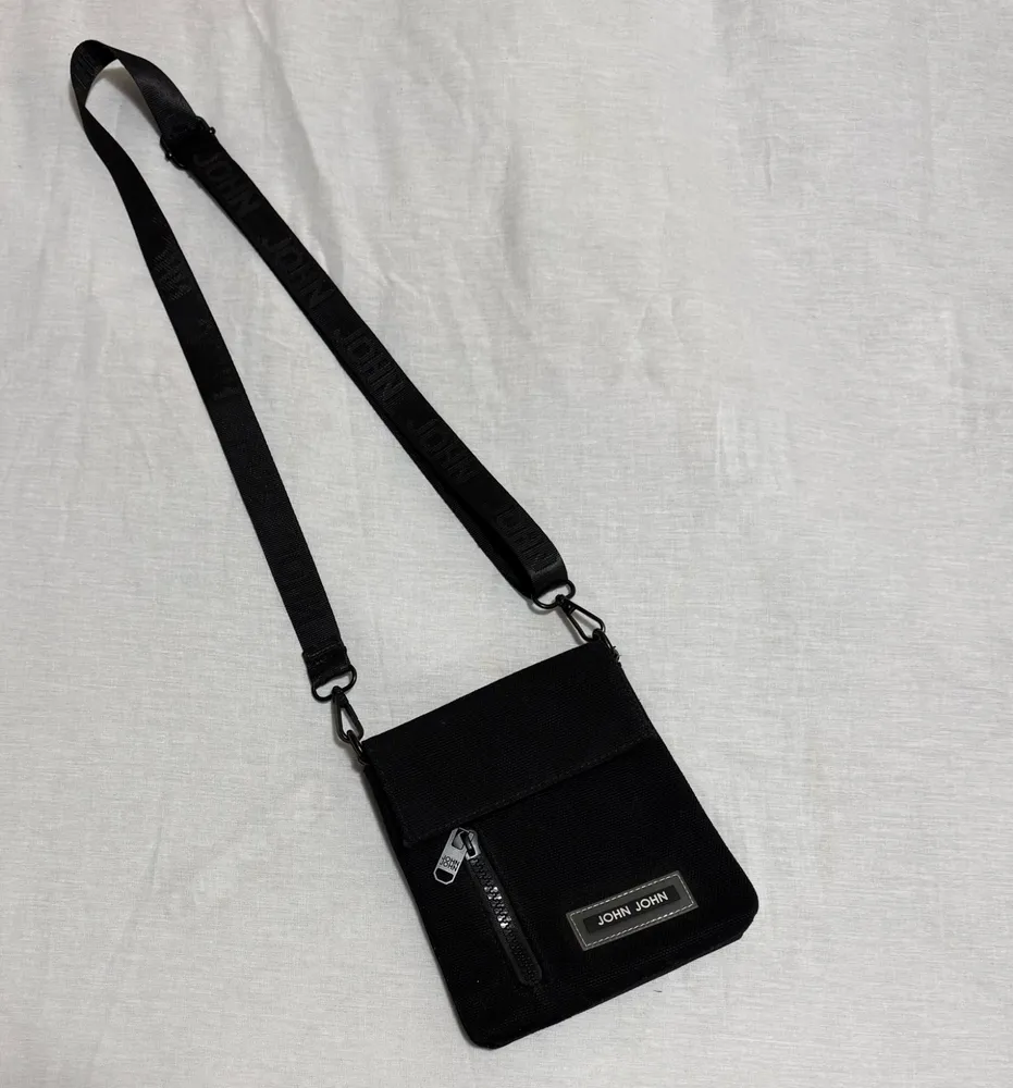 Shoulder bag John John preta seminova
