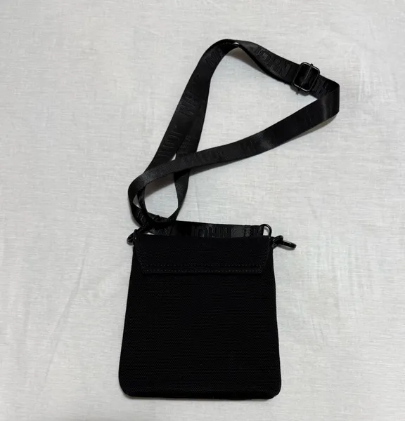 Shoulder bag John John preta seminova