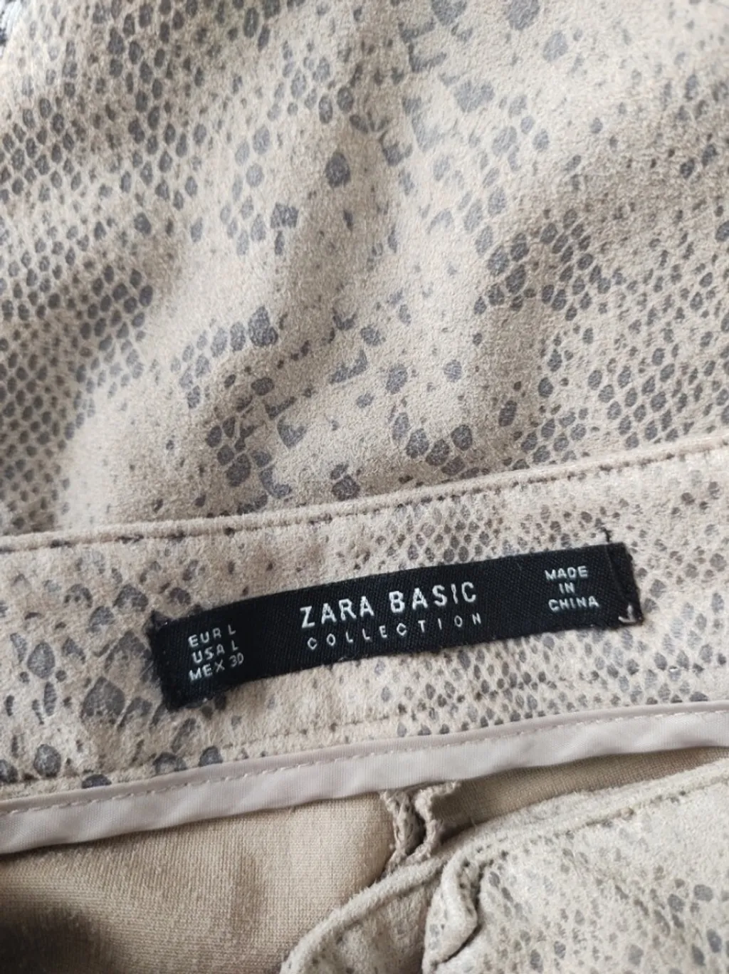 Calça Camurça Animal Print ZARA - Tam. 44