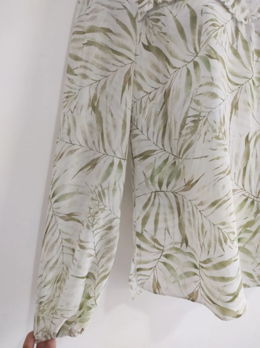 Blusa Estampa Folhagens - Tam. M