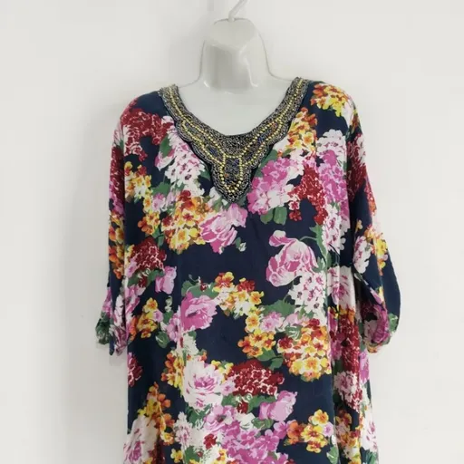 Blusa Floral com Pedraria - Tam. G