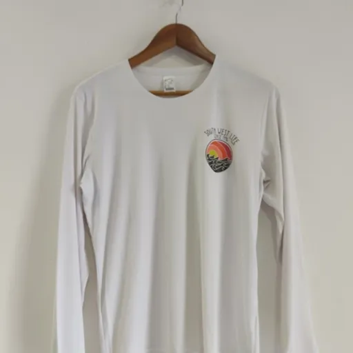 Camiseta com proteção UV 50 - Decathlon - Tam. M