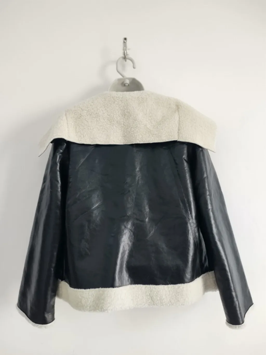 Jaqueta Preta Sintética Peluciada Shein - Tam. G