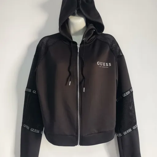 Jaqueta Preta com Capuz Semi Nova - Tam. P