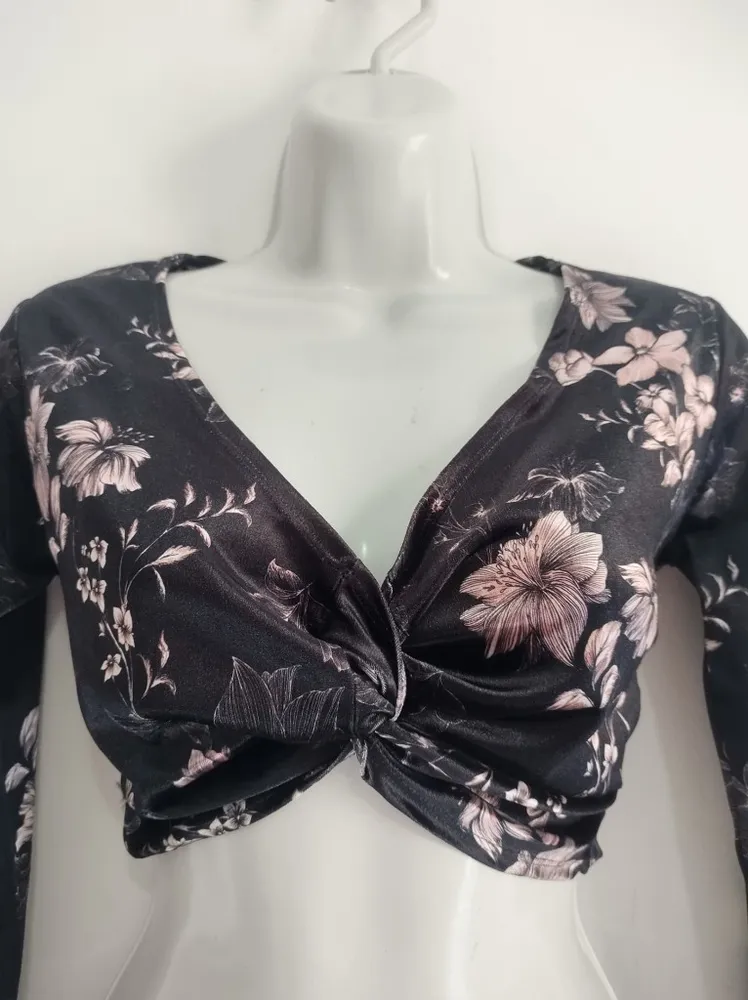 Cropped Floral de Veludo - Tam. PP