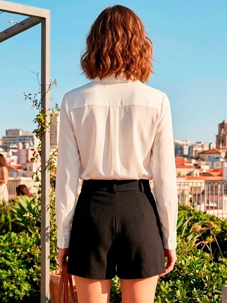 Shorts Preto de Alfaiataria - Tam. M