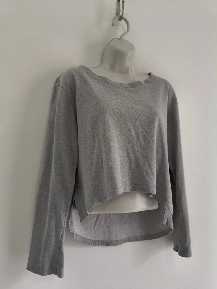 Blusa Cropped Manga Longa com Cotoveleiras - Tam. M