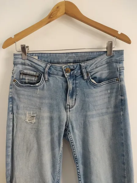 Calça Jeans Destroyed CALVIN KLEIN - Tam. 38