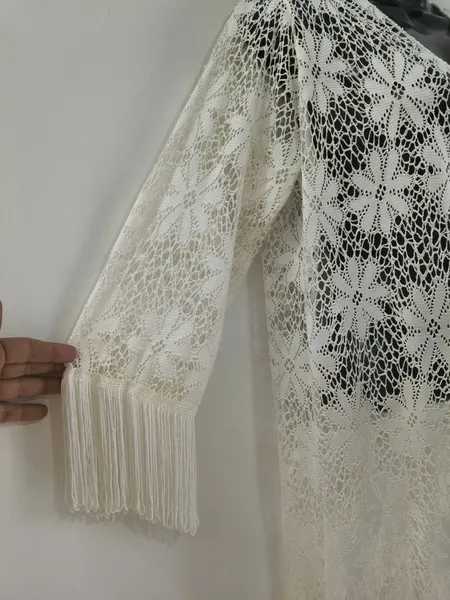 Kimono Alongado de Renda com Franjas - Tam. Único