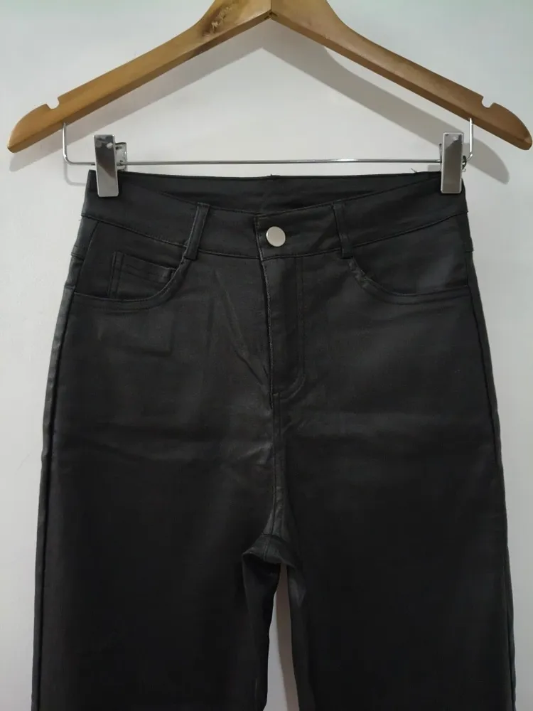 Calça Couro Ecológico Shein Nova - Tam. P