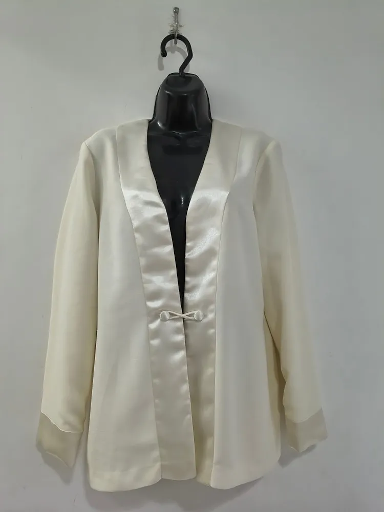 Blazer Feminino Creme com Acabamento Acetinado - Tam. G