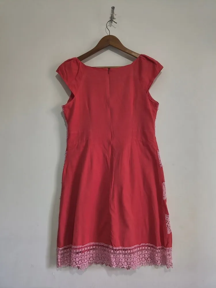 Vestido de Algodão Midi Coral com Renda Guipir - Tam. G