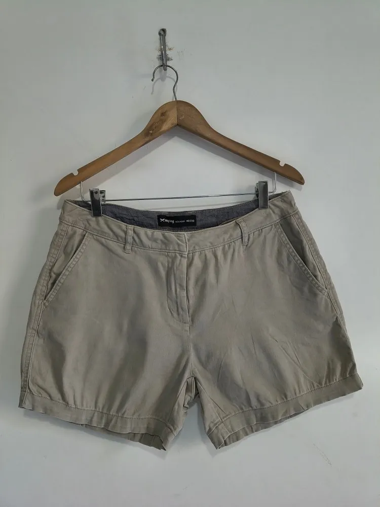 Shorts Feminino de Sarja Bege da Hering - Tam. 42