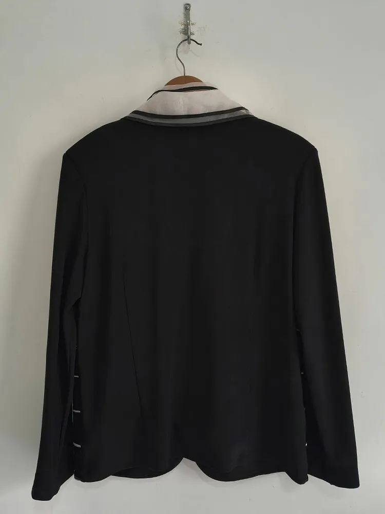 Blazer Couture Gola em Organza e Fecho Borboleta - Tam. G