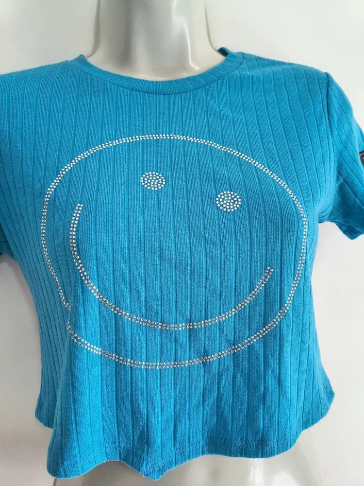 Cropped Canelado Azul com Estampa Smiley de Strass - Tam. P
