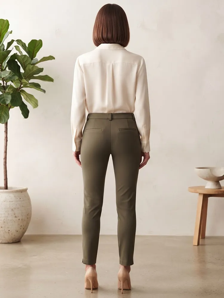 Calça Slim Alfaiataria Verde Oliva da Hering - Tam. 36