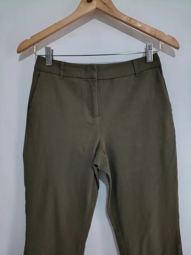 Calça Slim Alfaiataria Verde Oliva da Hering - Tam. 36