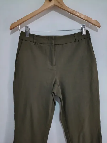 Calça Slim Alfaiataria Verde Oliva da Hering - Tam. 36
