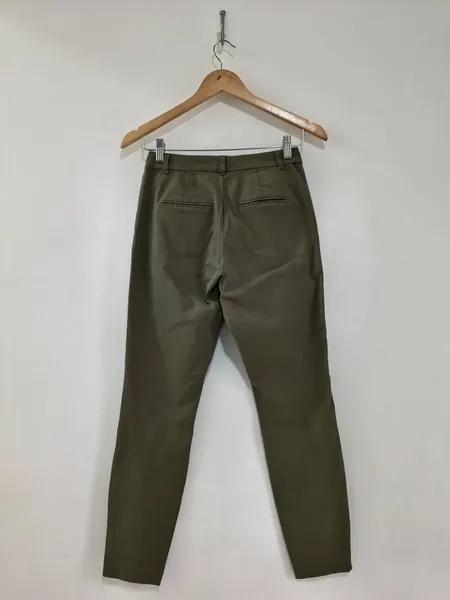 Calça Slim Alfaiataria Verde Oliva da Hering - Tam. 36