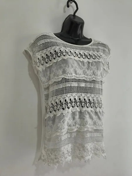 Blusa Feminina Branca com Renda da Yessica - Tam. M
