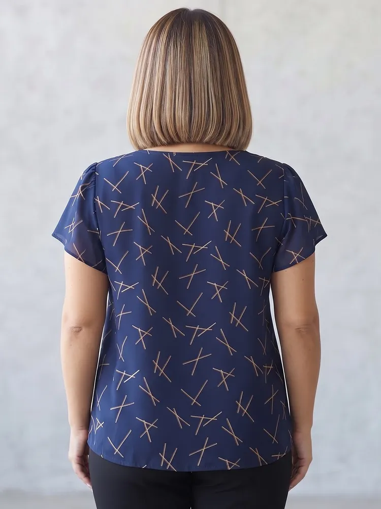 Blusa Plus Size Azul Marinho Com Strass Na Gola - Tam. XGG
