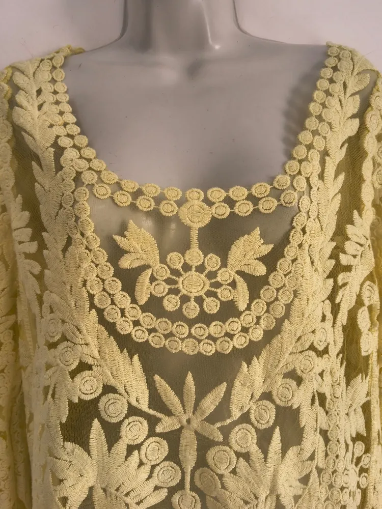 Blusa Amarela de Renda com Transparência Boho - Tam. M