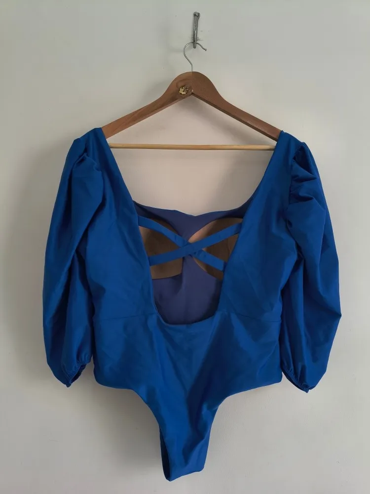 Maiô Body Azul Royal Cavado com Bojo Novo - Tam. 48