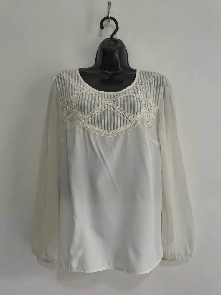 Blusa Bata Feminina Branca Renda na Gola da Yessica - Tam. G