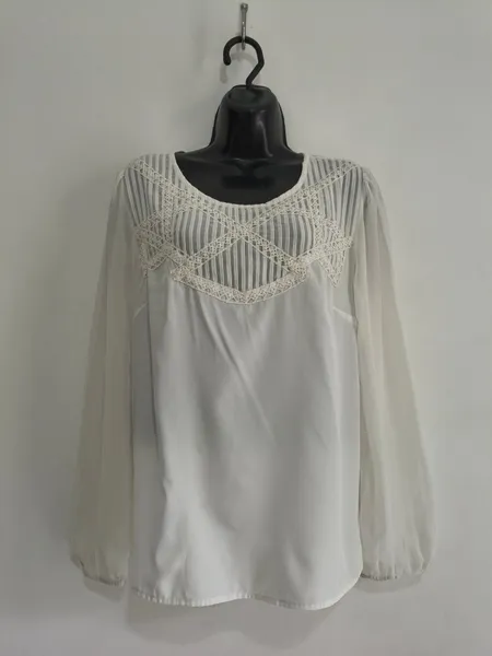 Blusa Bata Feminina Branca Renda na Gola da Yessica - Tam. G
