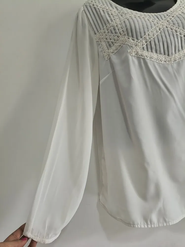 Blusa Bata Feminina Branca Renda na Gola da Yessica - Tam. G
