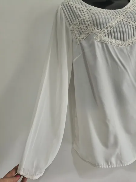 Blusa Bata Feminina Branca Renda na Gola da Yessica - Tam. G