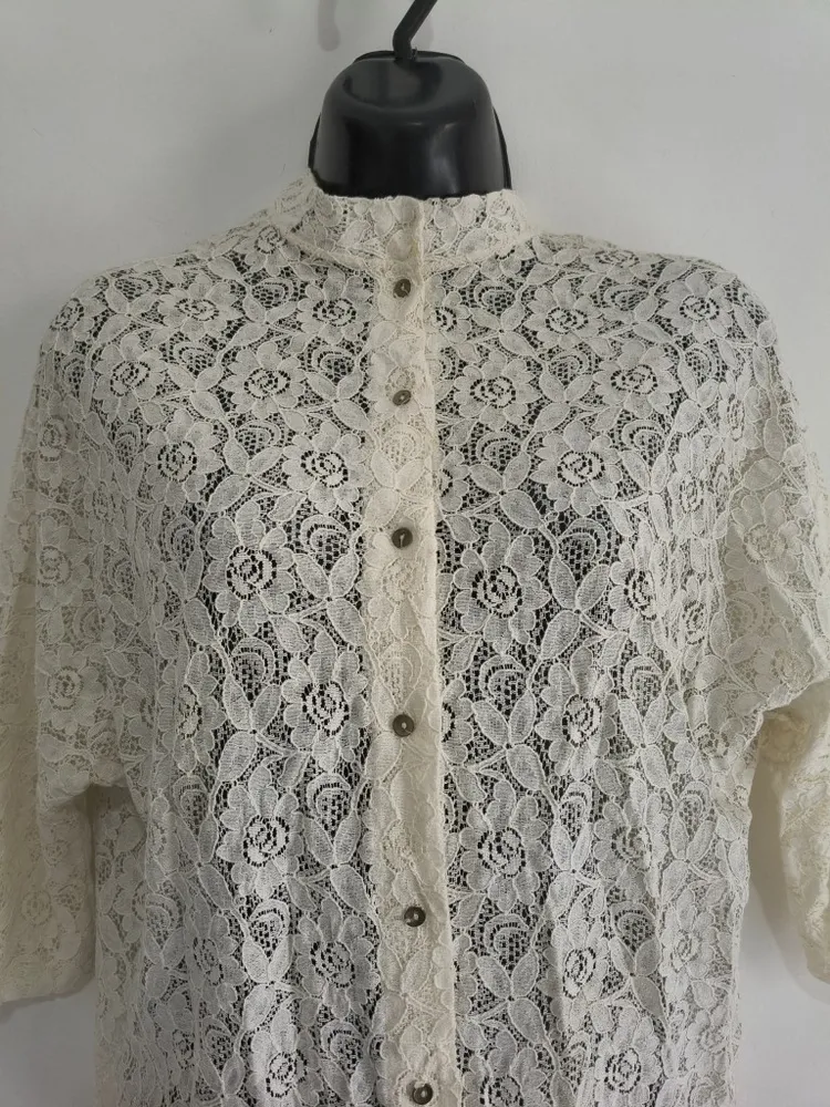 Camisa Femina de Renda Com Manga 3/4 da Yessica - Tam. P