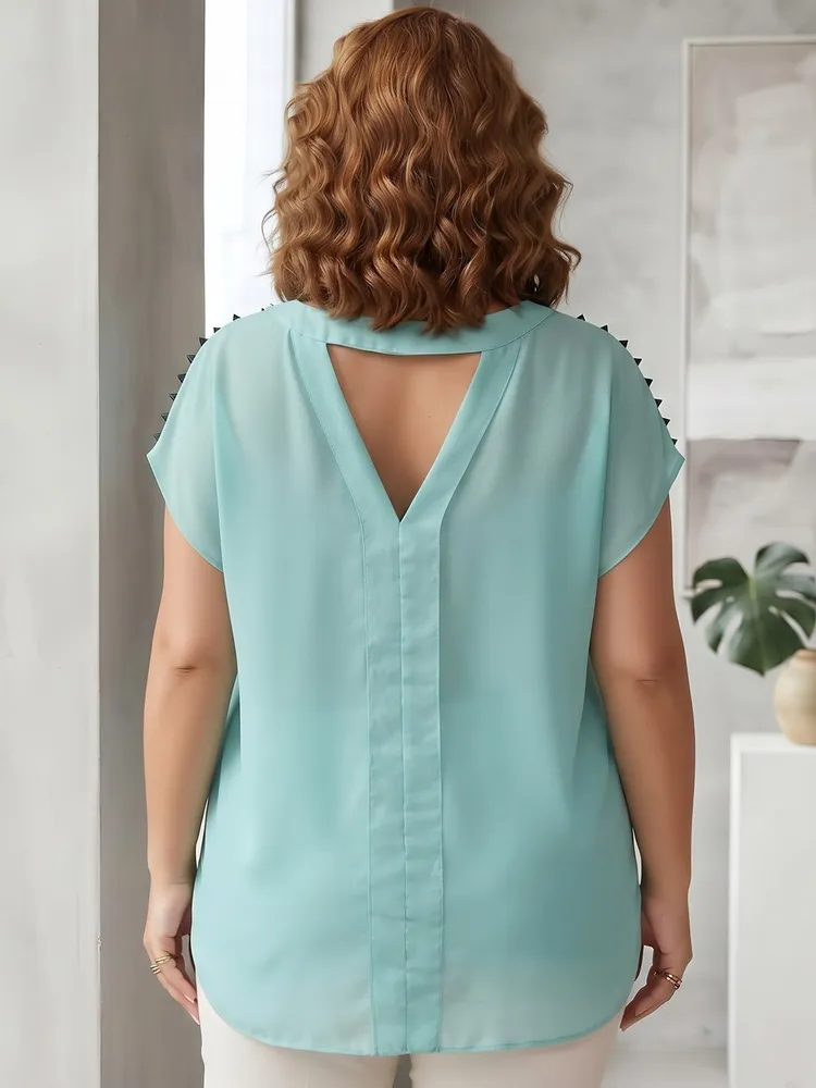 Blusa Feminina Azul Com Spikes e Recorte nas Costas - Tam. G