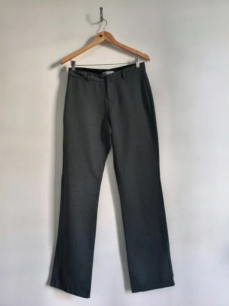 Calça Feminina de Alfaiataria Cinza - Tam. 38