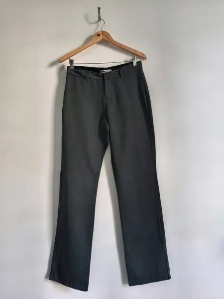 Calça Feminina de Alfaiataria Cinza - Tam. 38