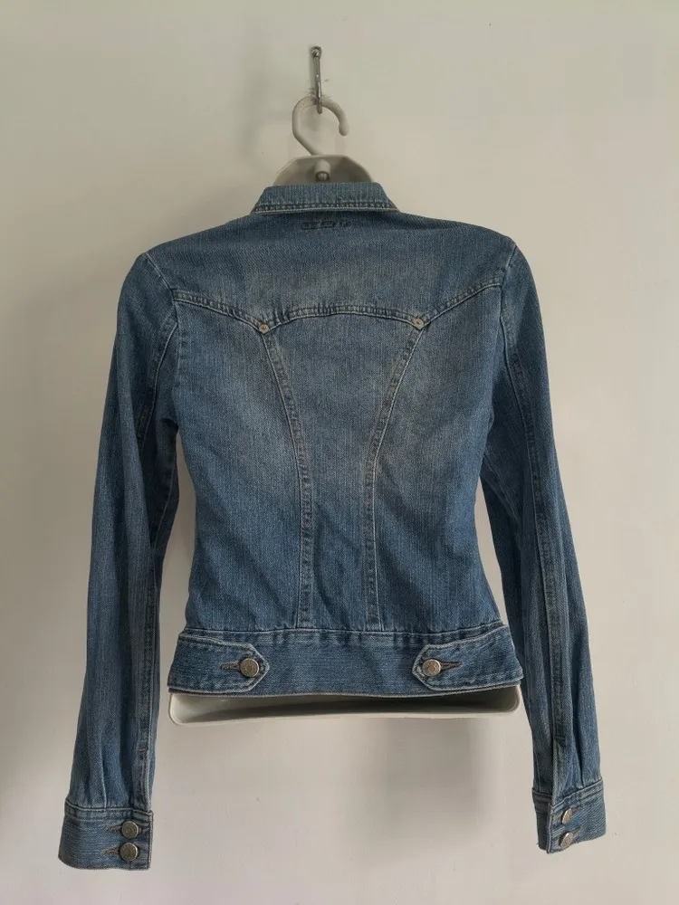 Jaqueta Jeans Feminina Clássica da Clock House - Tam. P